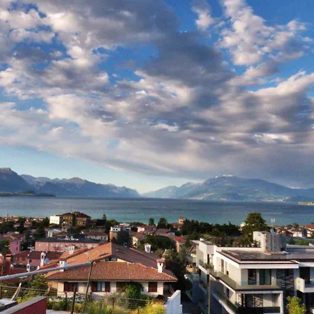 Great Lake View Penthouse Desenzano * Desenzano del Garda